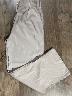 Light Gray Dress Pants – Classic Pleated Front